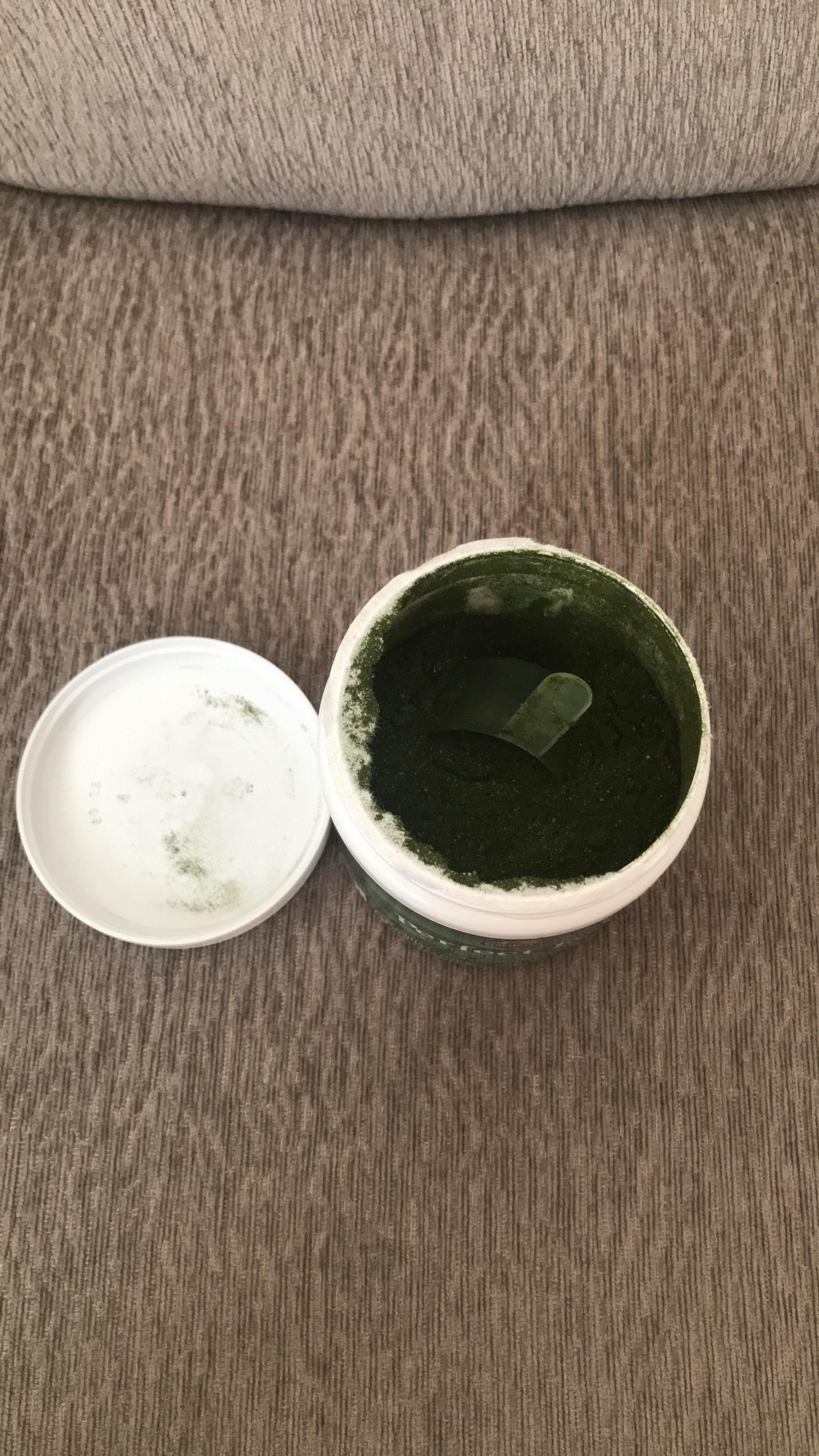 Garden of Life Perfect Food Super Green Formula - 60 Servings, 45 Superfoods, Greens, Fruit & Veggie Juice Superfood Powder Supplement, Probiotics & Organic Spirulina for Digestion & Immune Health customer photo 2