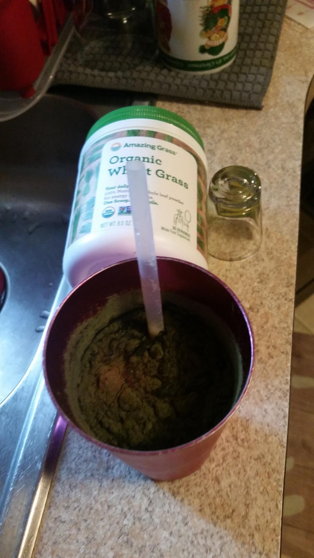Amazing Grass Wheat Grass Powder: 100% Whole-Leaf Wheat Grass Powder for Energy, Detox & Immunity Support, Chlorophyll Providing Greens, 30 Servings customer photo 2