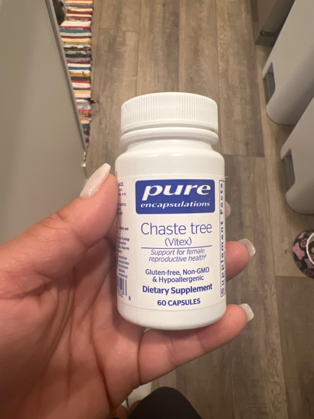 Pure Encapsulations Chaste Tree (Vitex) - Supports Menstrual Cycle Regularity - for Breast Comfort* - Women's Supplement - Hormonal Balance Support - Non-GMO & Vegan - 60 Capsules customer photo 2