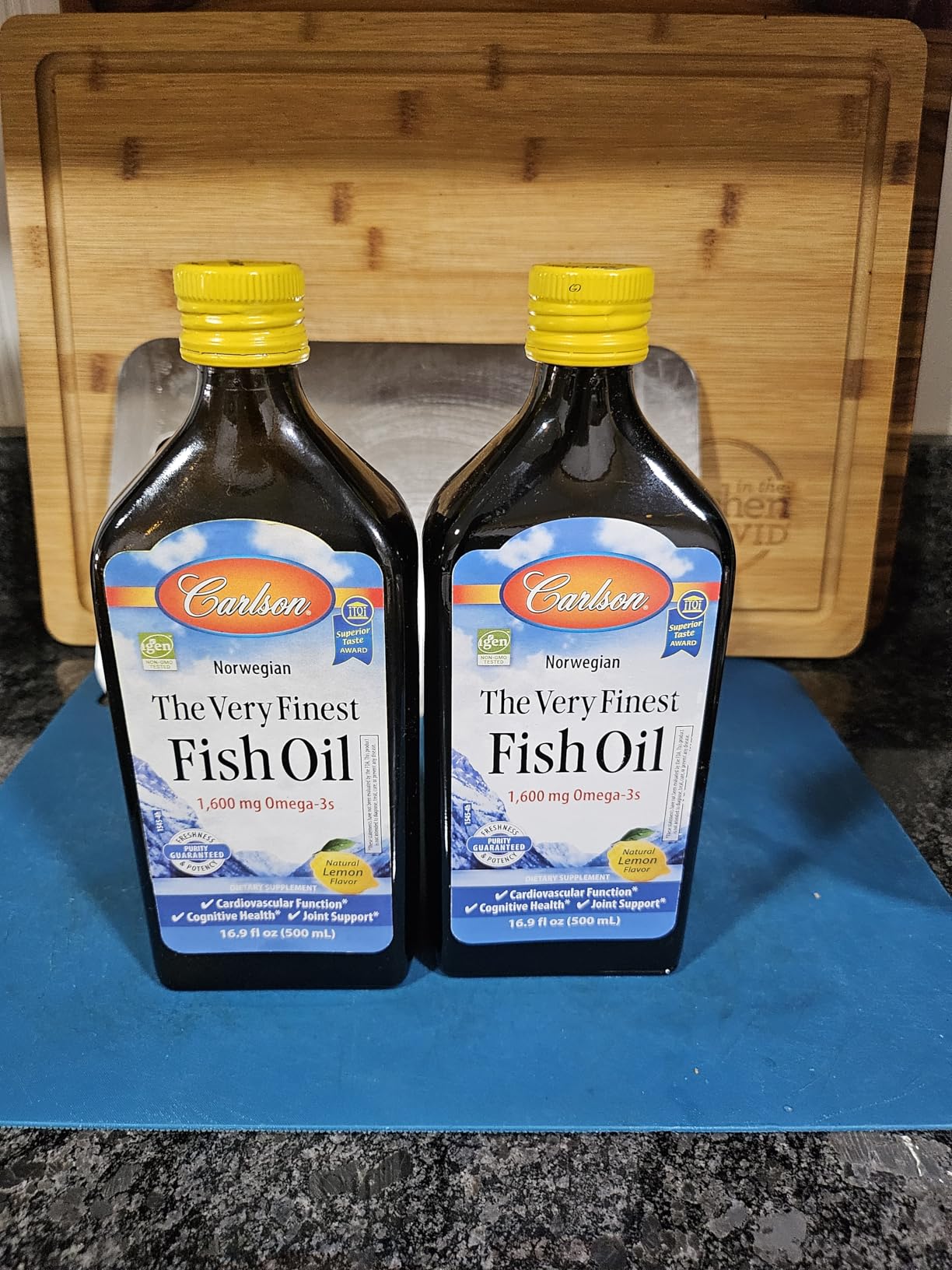 Carlson - The Very Finest Fish Oil, 1600 mg Omega-3s, Liquid Fish Oil Supplement, Norwegian Fish Oil, Wild-Caught, Sustainably Sourced Fish Oil Liquid, Lemon, 200ml, 6.7 Fl Oz customer photo 2