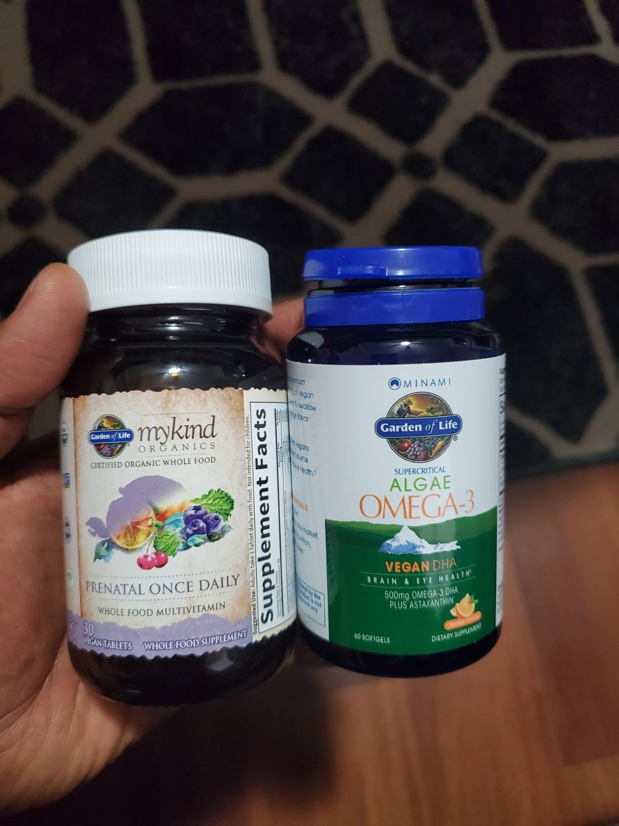 Garden of Life Minami Algae Omega 3 Vegan DHA for Brain and Eye Health - Orange Flavor, 500mg Plant Based DHA Omega-3 Vegan Algae Oil plus Astaxanthin, No aftertaste, 60 easy-to-swallow Mini Softgels customer photo 2