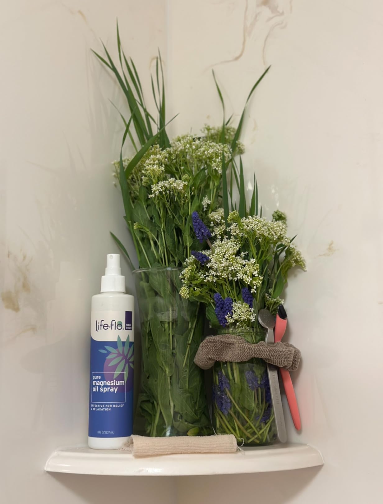 LIFE-FLO Magnesium Oil for Feet and Body - Topical Magnesium Spray Soothes Muscles, Joints When Massaged Into the Skin - Doubles as a Deodorant Spray or Bath Oil, Hypoallergenic, 8 Fl Oz customer photo 1