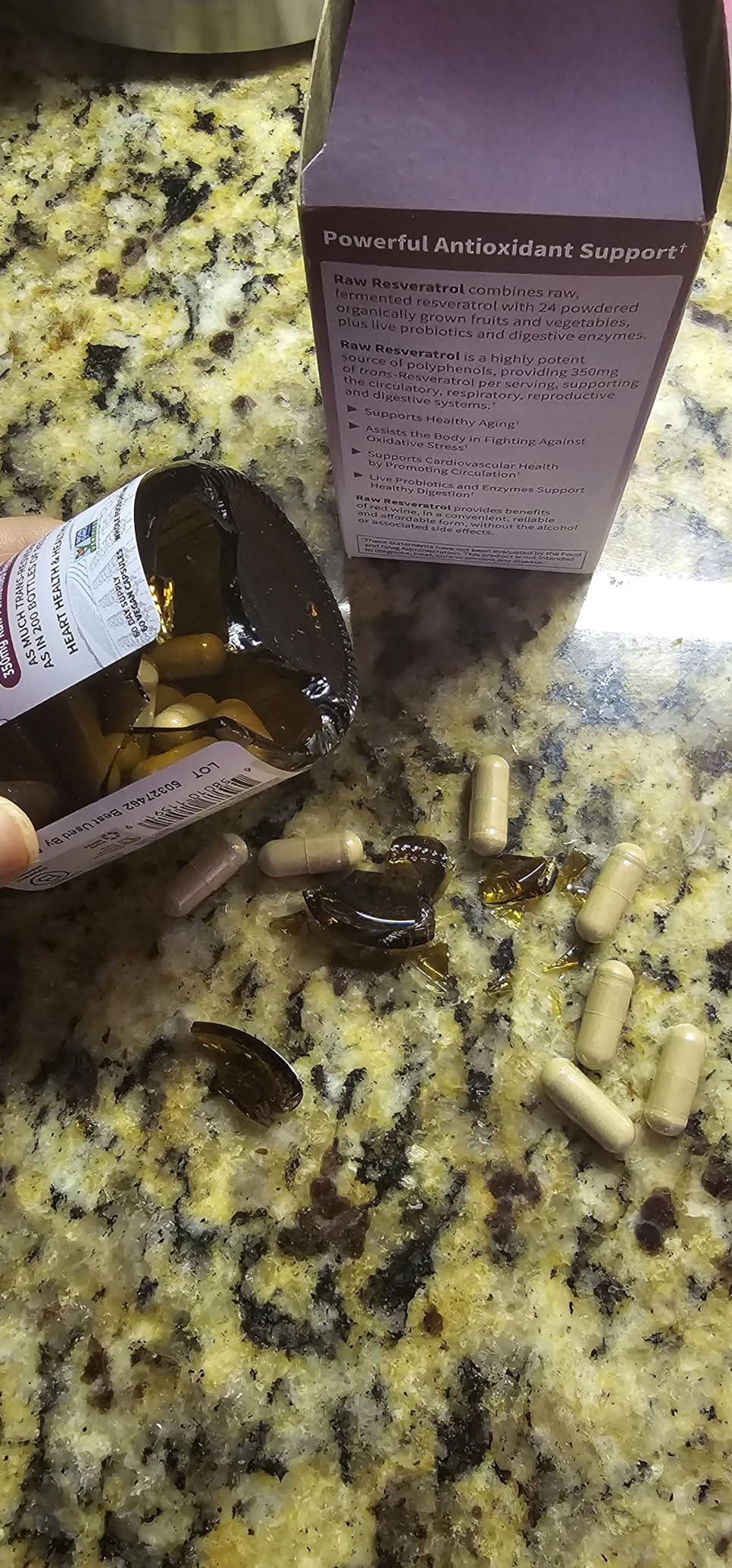 Garden of Life Raw Resveratrol Supplement with Probiotics & Digestive Enzymes - Antioxidant Support for Heart Health & Healthy Aging, Non-GMO, Vegan, 60 Vegan Capsules customer photo 2