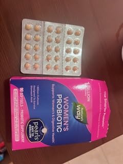Nature's Way Probiotic Pearls Women's, Supports Vaginal and Digestive Health, 1 Billion Live Cultures, Protects Against Occasional Bloating & Constipation, Easy-to-Swallow Softgels, 30 Count customer photo 1