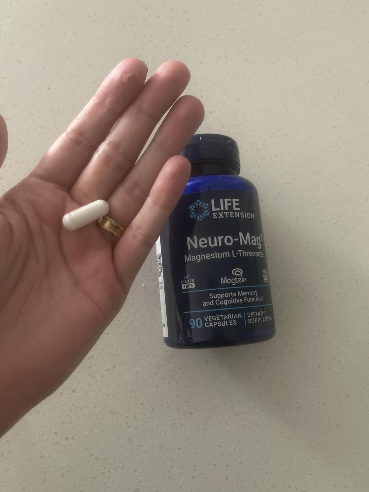 Life Extension Neuro-Mag Magnesium L-Threonate, Memory Health, Quick Thinking, Cognitive Health Support, Vegetarian, Non-GMO, 90 Vegetarian Capsules (144 mg from 2000 mg Magtein magnesium L-threonate) customer photo 1
