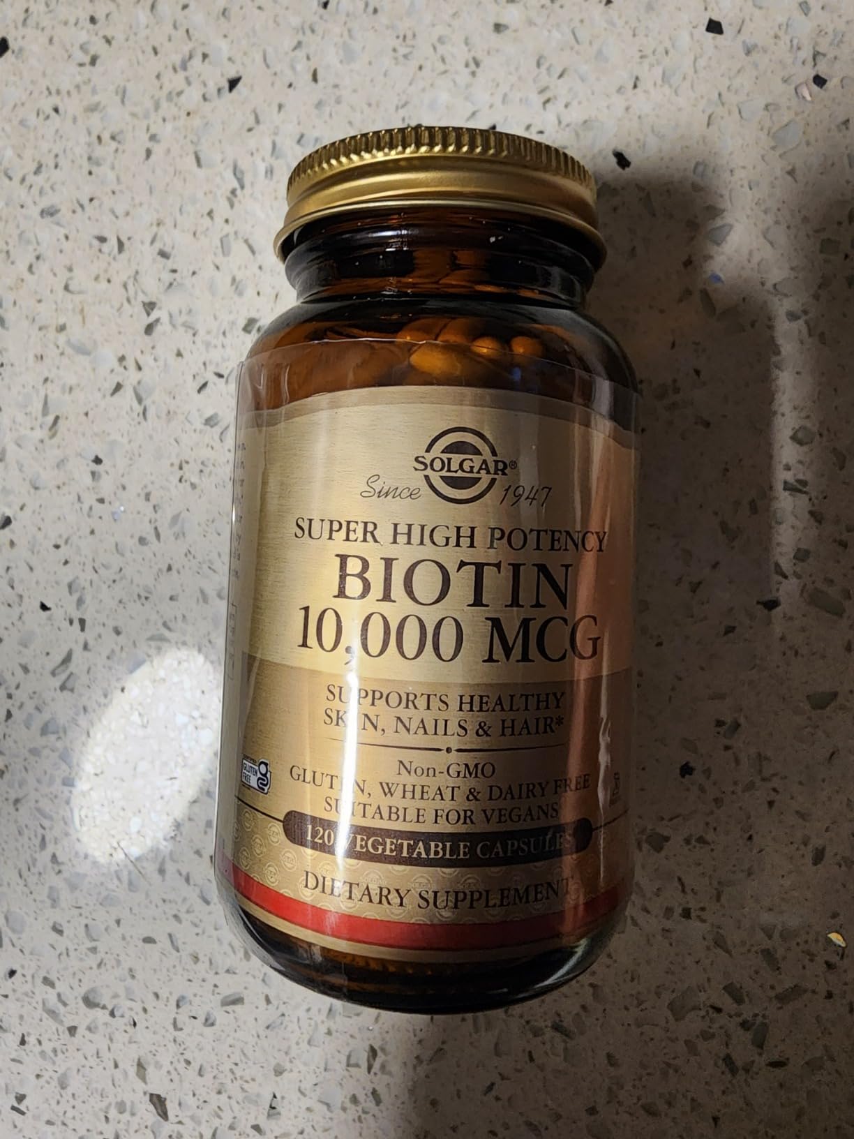 Solgar Biotin 10000 mcg Vegetable Capsules, Energy Metabolism, Promotes Healthy Skin Nails Hair, Super High Potency, NonGMO, Vegan, Gluten Free, Dairy Free, Kosher, 120 Count customer photo 2