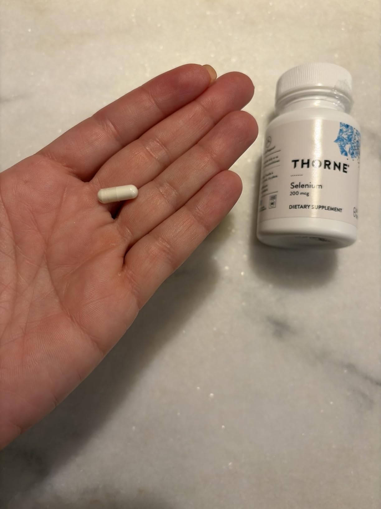 THORNE - Selenium - 200 mcg Selenium Supplement for Antioxidant Support - Supports Thyroid Health, Immune Function & Healthy Aging - Third-Party Certified - Gluten, Dairy & Soy-Free - 60 Capsules customer photo 2