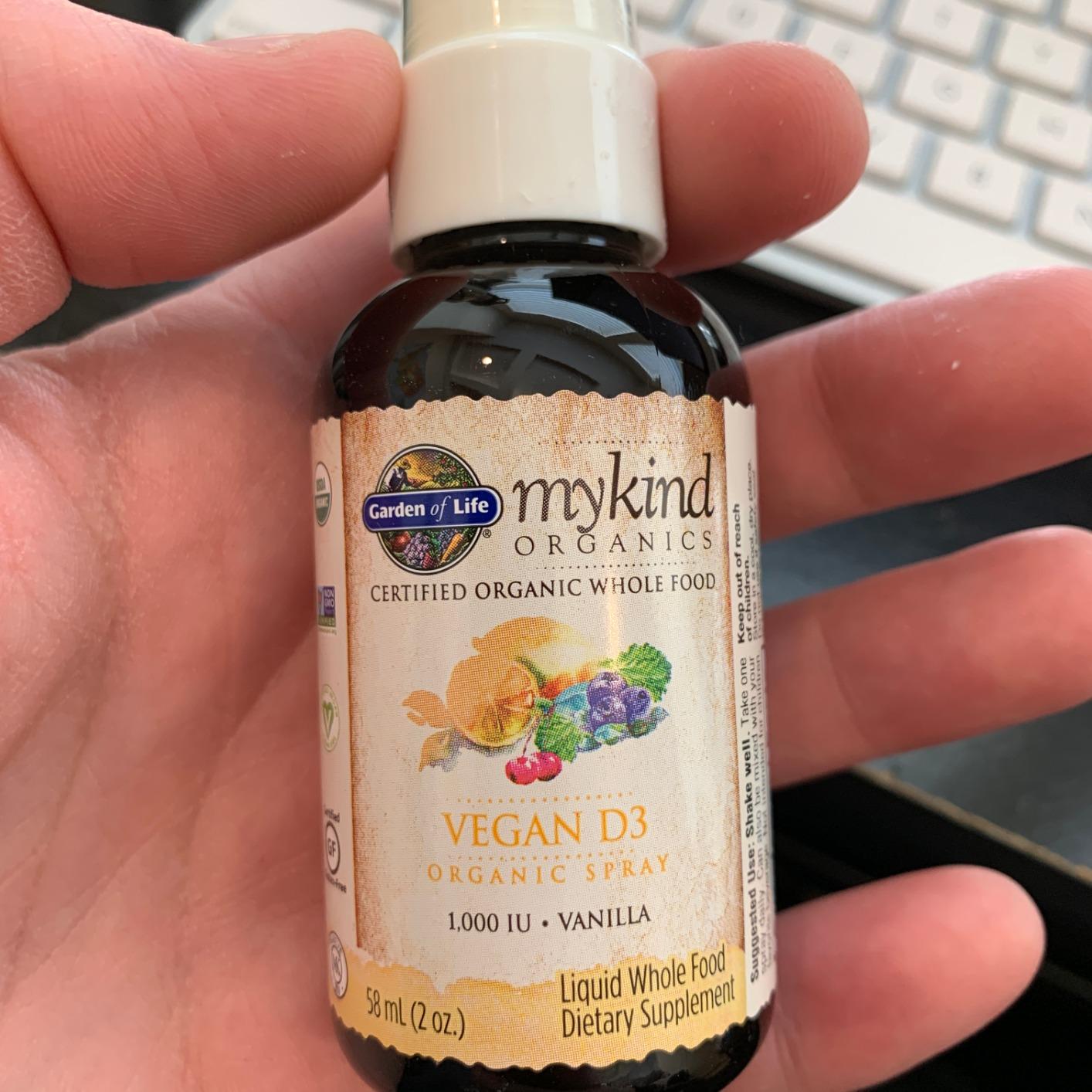 Garden of Life Organics Vegan Vitamin D3 Spray with Plant Omegas - Liquid Vitamin D3 for Immune Support & Bone Health, 1000 IU, USDA Organic, Non-GMO, Vanilla Flavor, 2 Fl Oz Bottle, 125 Servings customer photo 1
