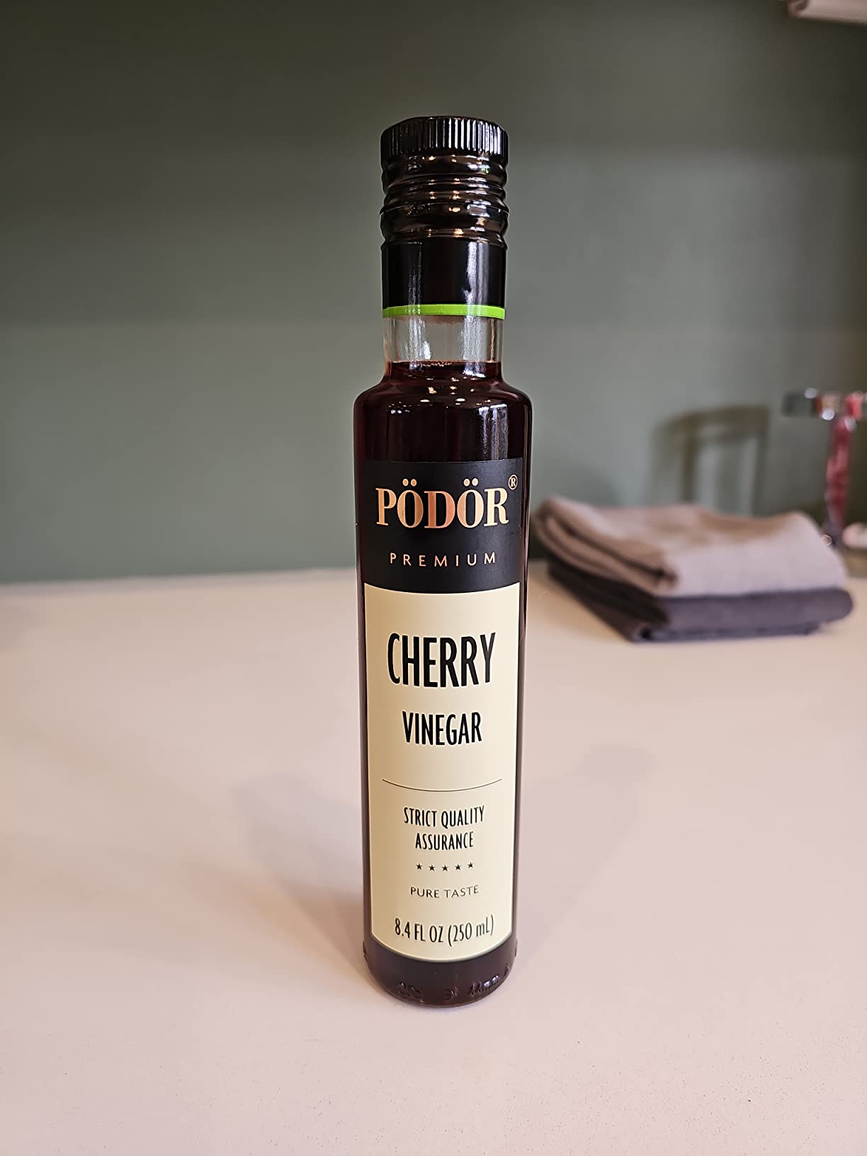 PÖDÖR Premium Styrian Pumpkin Seed Oil - 8.4 fl. Oz. - Cold-Pressed, 100% Natural, Unrefined and Unfiltered, Vegan, Gluten-Free, Non-GMO in Glass Bottle customer photo 2