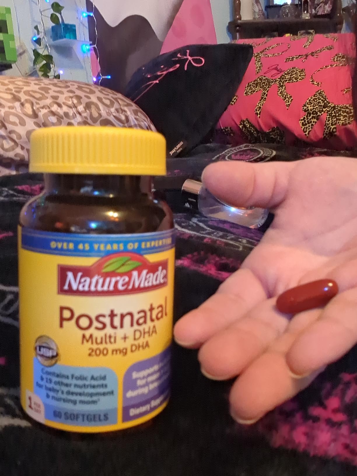 Nature Made Postnatal Multivitamin + DHA 200 mg, Postnatal Vitamins for Women, Includes Iron, Vitamin D3, Calcium, Iodine & More for Breastfeeding Moms, 60 Softgels customer photo 1