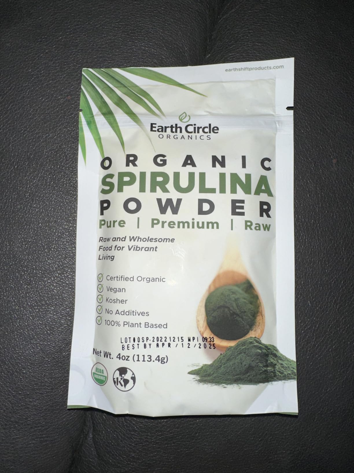 Earth Circle Organics Organic Chlorella Powder | Vegan, Kosher, Broken Cell Wall, High in Protein, Fiber & Chlorophyll | Super Green Algae, Clean, Non-GMO - 4 Ounce (Pack of 1) customer photo 2