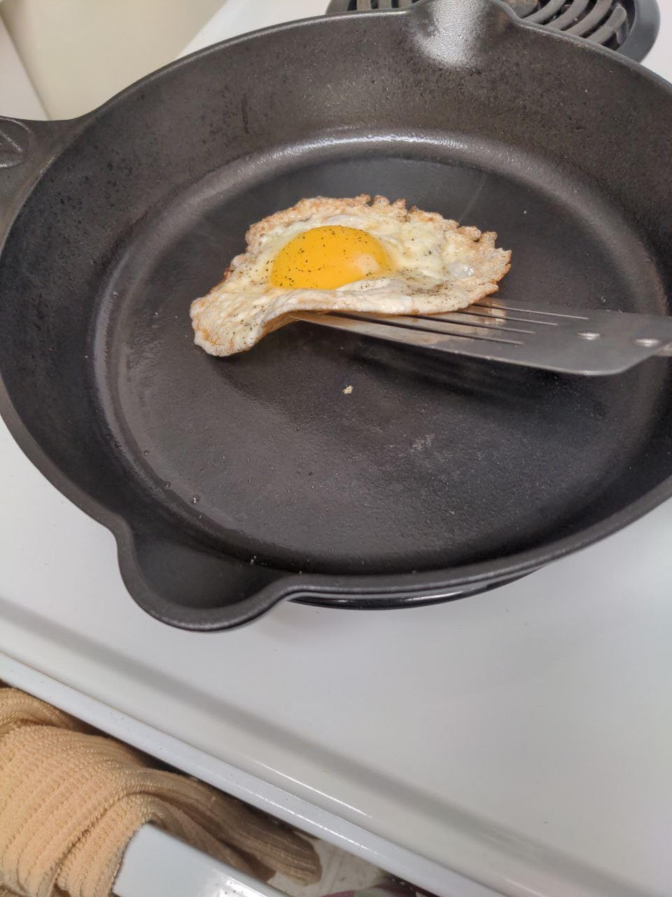 Victoria 8-Inch Cast Iron Skillet, Pre-Seasoned Cast-Iron Frying Pan with Long Handle, Made in Colombia customer photo 1
