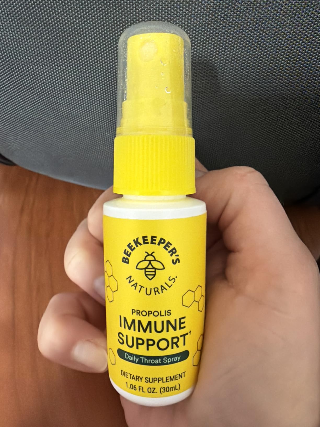 Propolis Throat Spray by Beekeeper's Naturals - 95% Bee Propolis Extract, Natural Immune Support & Sore Throat Relief - Antioxidants, Keto, Paleo, Gluten-Free customer photo 2