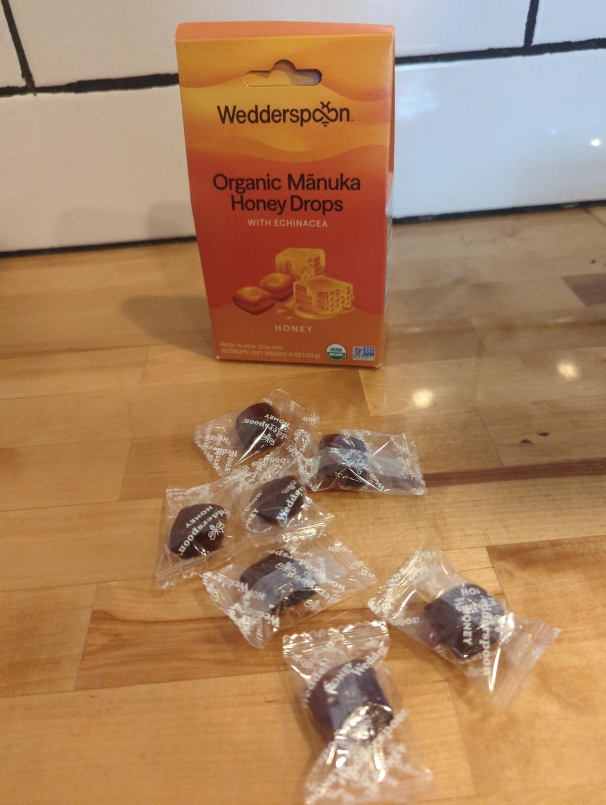 Wedderspoon Organic Manuka Honey Drops, Lemon & Bee Propolis, 20 Count | USDA Organic | Genuine New Zealand Honey, Natural Remedy for Dry Throat customer photo 1