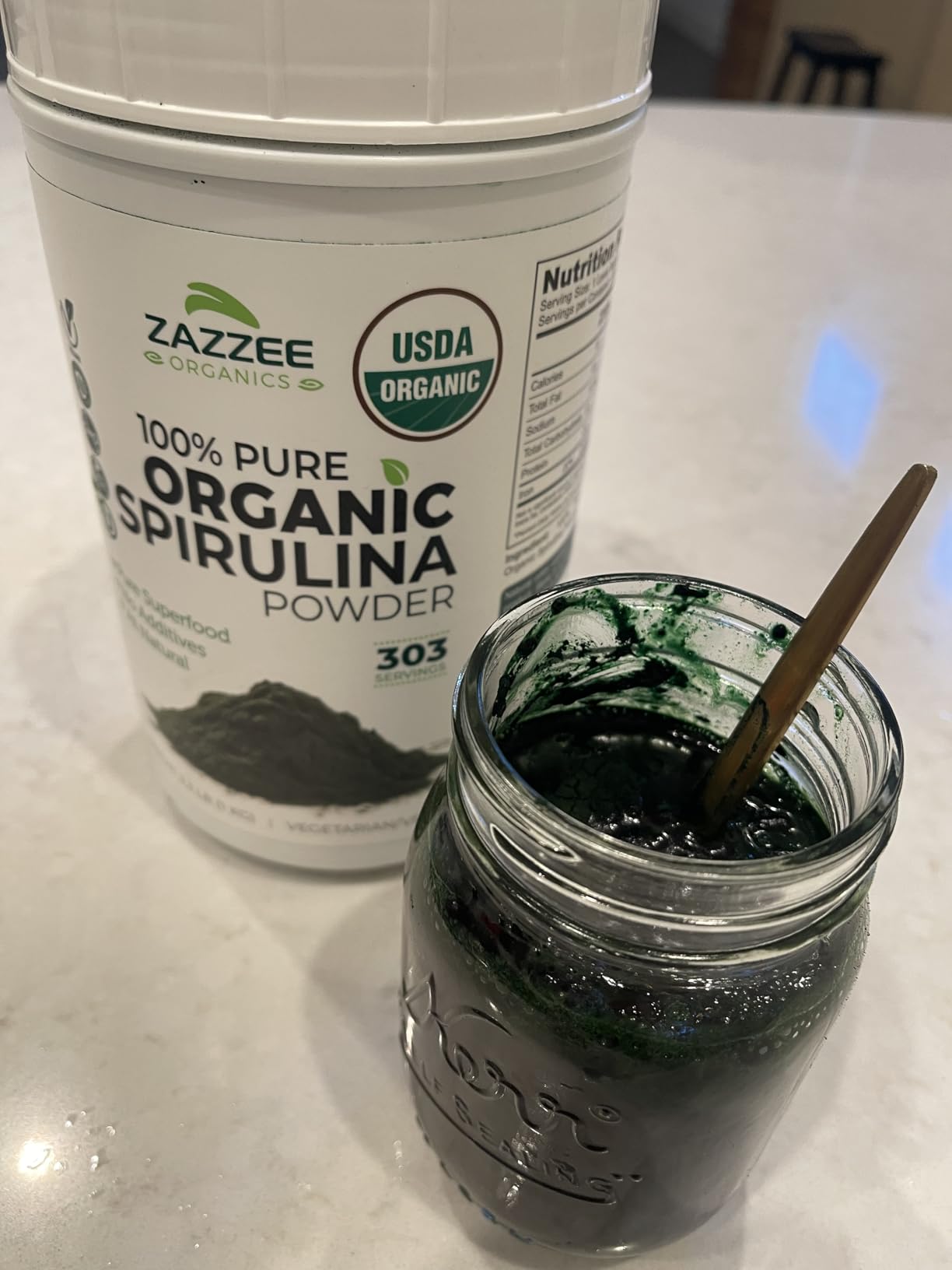 Zazzee USDA Organic Spirulina Powder, 2.2 Pounds (1 KG), 303 Servings, Certified Kosher, 100% Pure, Non-Irradiated, Mess-Free Wide Mouth Container, Fresh Smell and Neutral Taste, Non-GMO, Made in USA customer photo 2