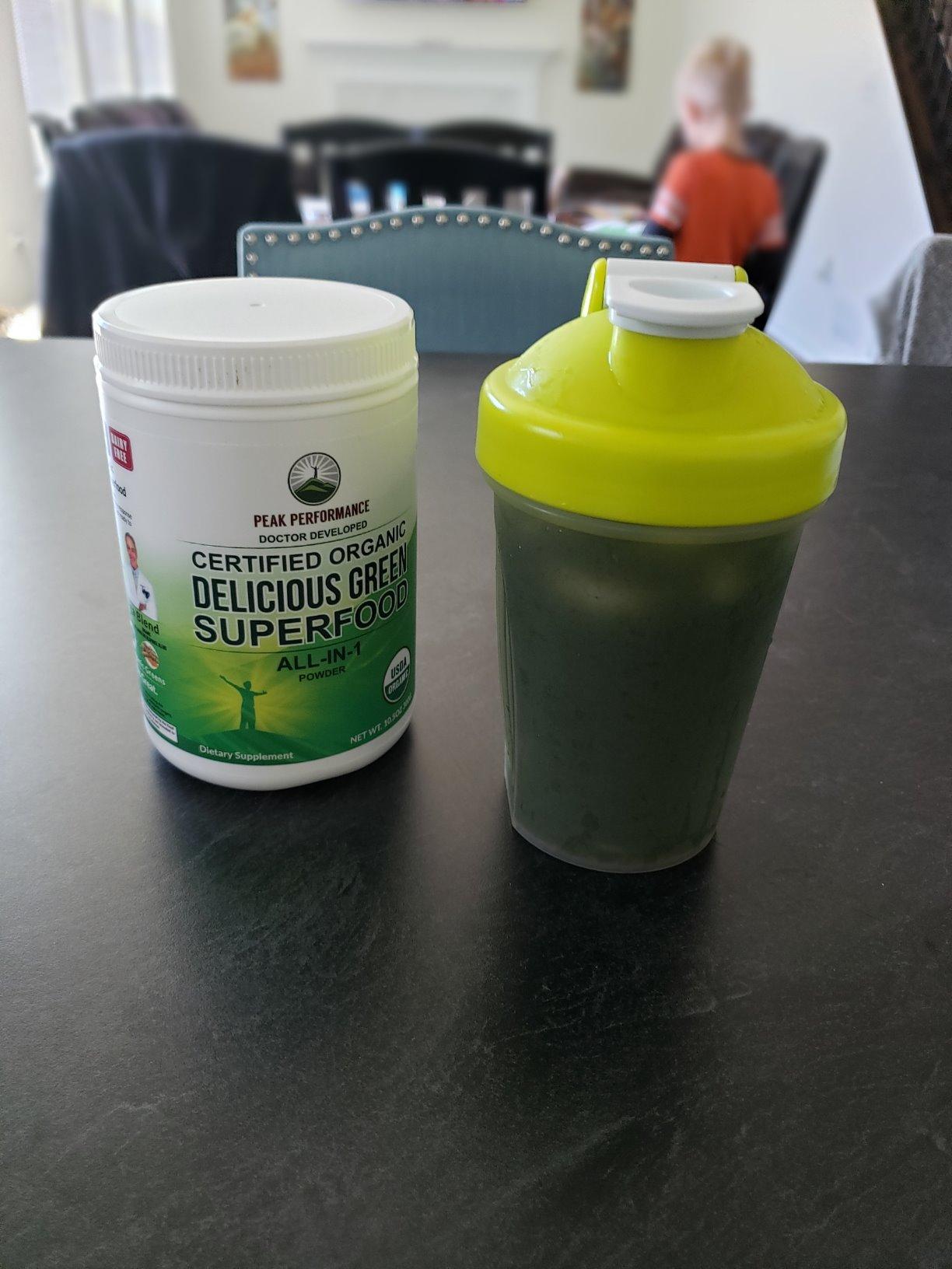 Peak Performance Organic Greens Superfood Powder. Best Tasting Super Greens Powder with 25+ Organic Ingredients for Max Energy and Athletic Performance. Vegan Keto Green Juice Daily Drink customer photo 1