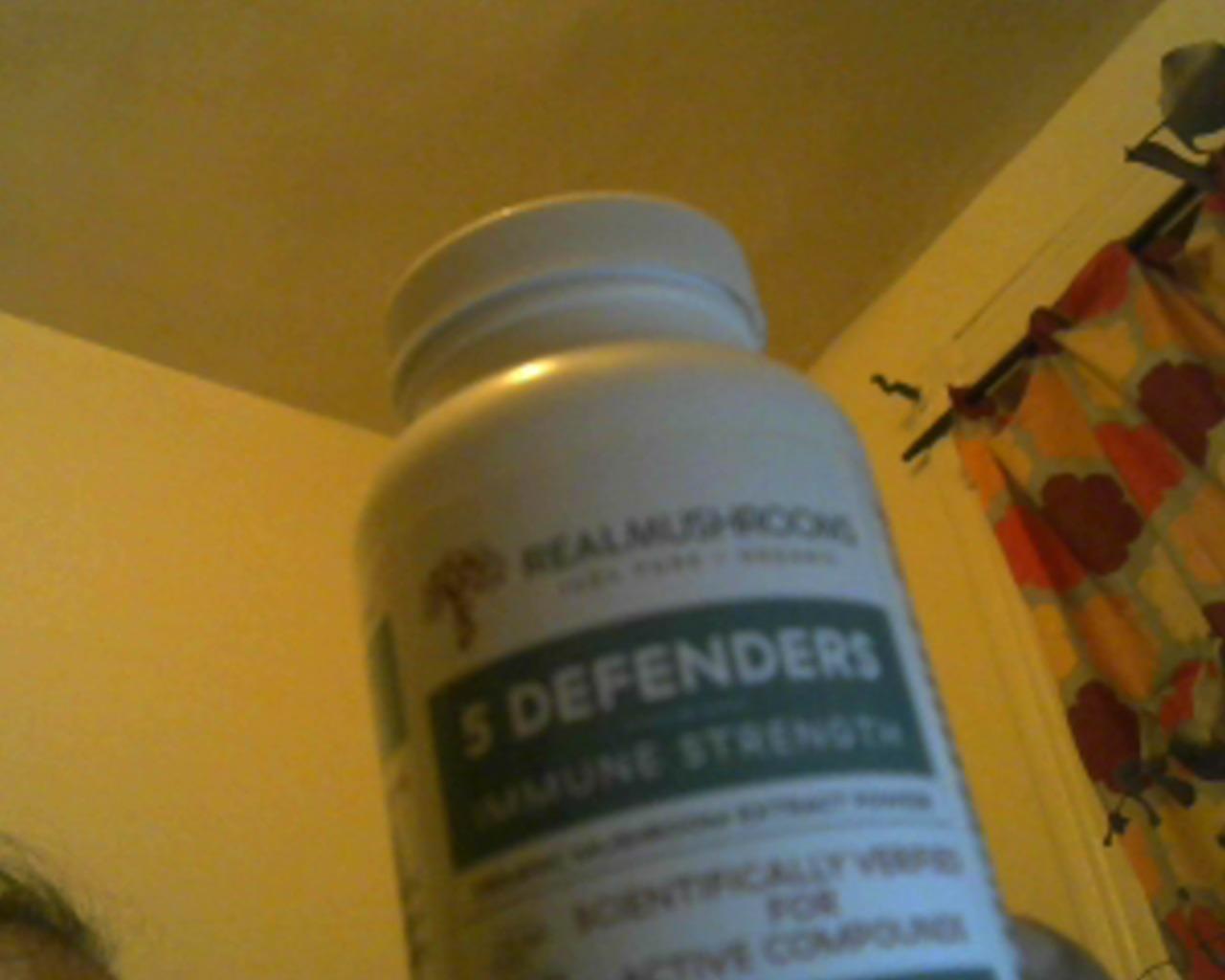 Real Mushrooms 5 Defenders - Adaptogenic Mushrooms Complex with Chaga, Reishi, Turkey Tail, Maitake & Shiitake for Wellness Support - Mushroom Beta Glucan Capsules - 90 Count customer photo 2