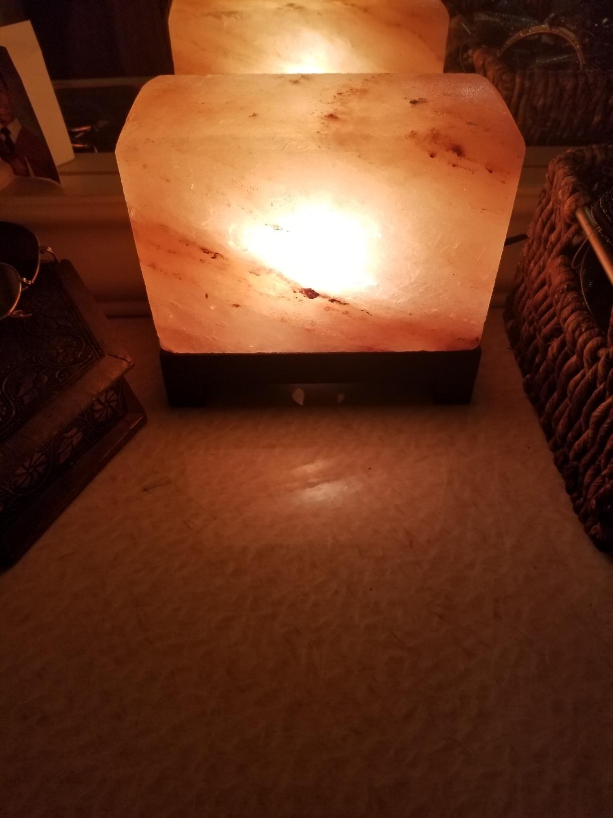 d'aplomb 100% Authentic Natural Himalayan Salt Lamp; Hand-Carved Modern Rectangle Rare Pink Crystal Rock Salt from The Himalayan Mountain; Footed Wood Base, Dimmer Cord; 11.5 lbs customer photo 2