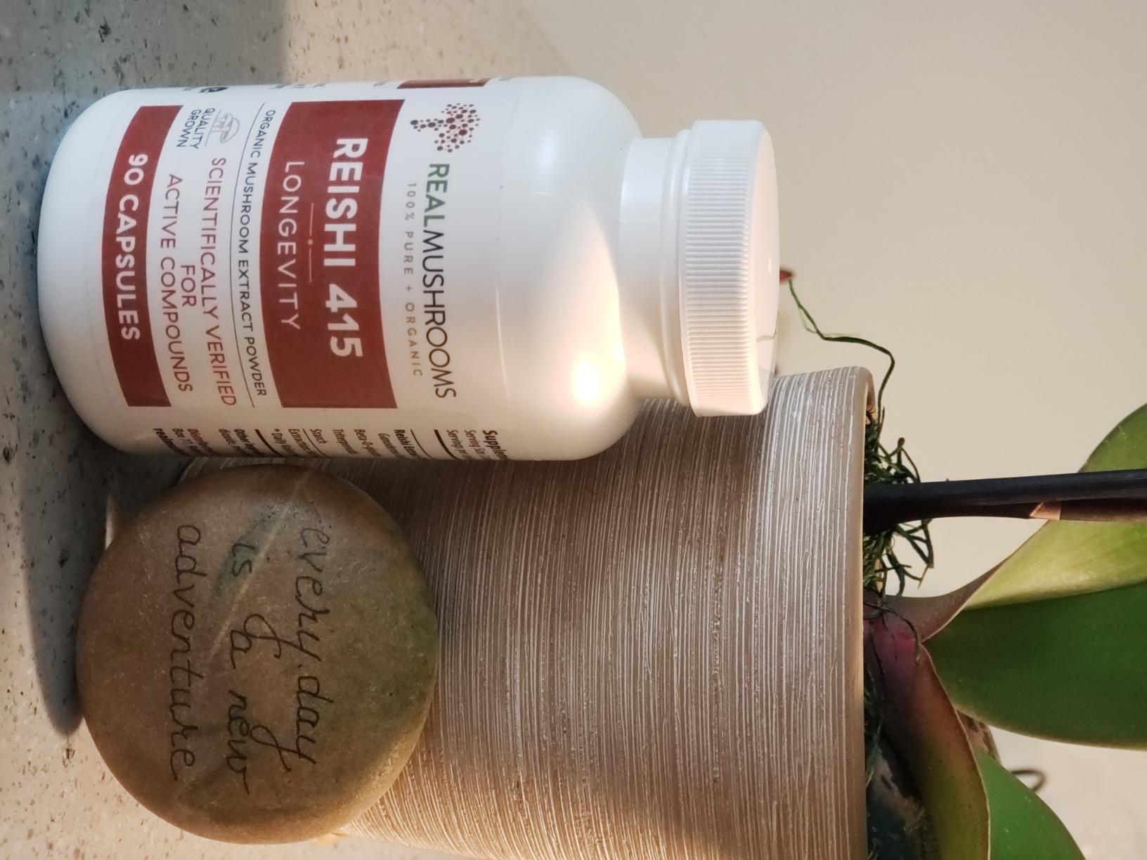Real Mushrooms Reishi Mushroom Capsules - Handpicked Organic Mushroom Extracts - Red Reishi for Tranquil Daily Wellness with Verified Beta Glucans Vegan, Non-GMO, No Grain Fillers, 90 ct customer photo 1