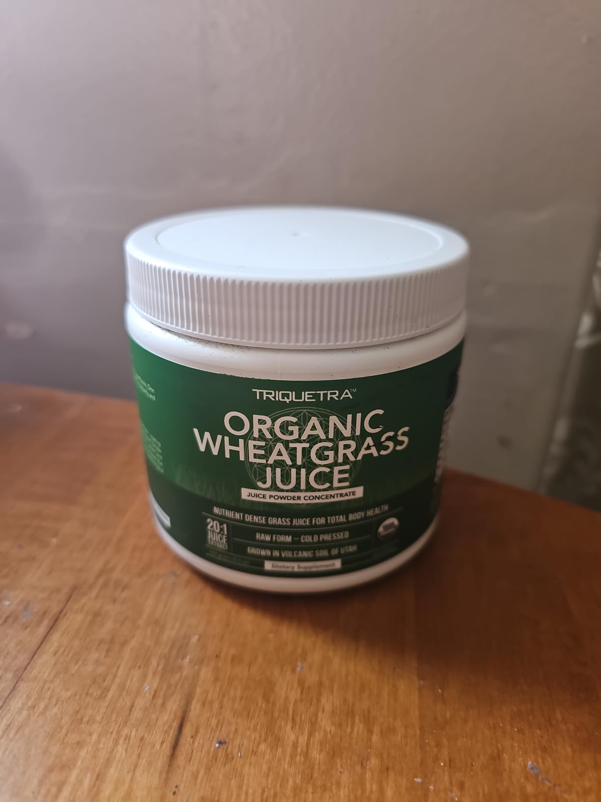 Organic Wheatgrass Juice Powder - Organic, Grown in Volcanic Soil of Utah - Raw BioActive Form, Cold-Pressed Then CO2 Dried, 20:1 Concentrate Juice Extract - Unflavored (5.3 oz - 60 Servings) customer photo 1