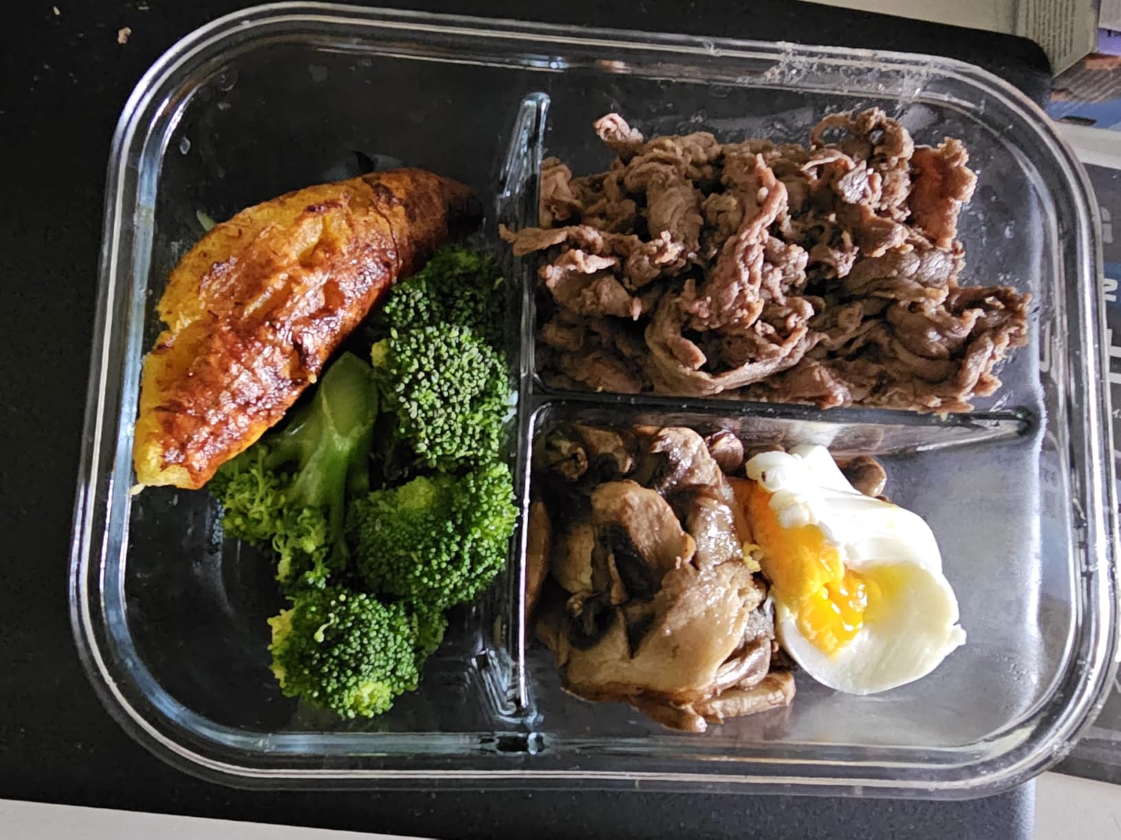 M MCIRCO [5-Pack, 36 oz] Glass Meal Prep Containers 3 Compartment with Lids, Glass Lunch Containers, Food Prep Lunch Box, Bento Box, Microwave, Oven, Freezer, Dishwasher (4.5 Cups) customer photo 2