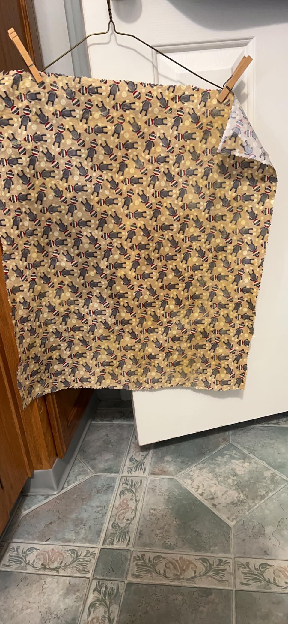 Made in USA DIY Pre Mixed Beeswax Wrap KIT - Made with Pine Resin, Beeswax & Jojoba Oil - Beeswax Wraps for Food - Make Your Own 6 Bees Wrap Sheets with 5 ml Pinon Salve for Sticky Fingers Square Shape customer photo 1