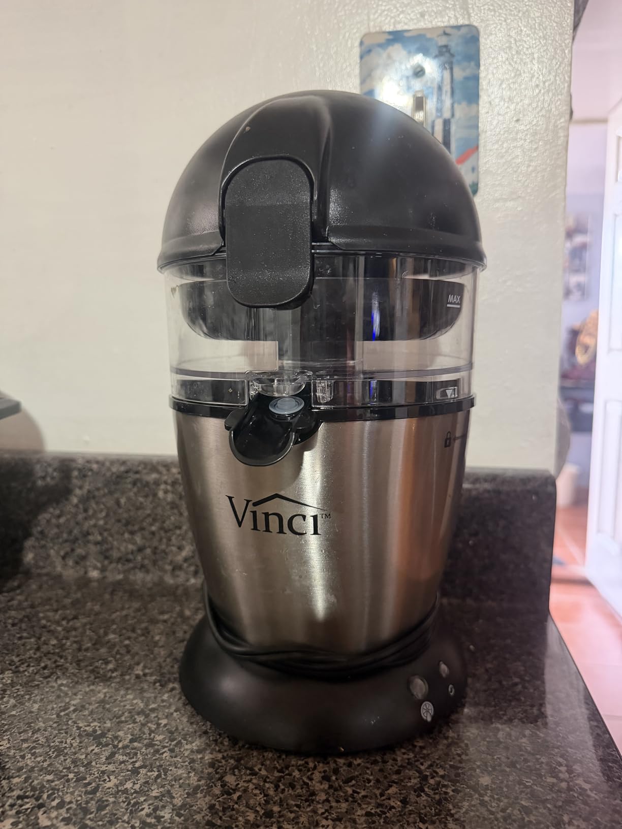 Vinci Hands Free Electric Citrus Juicer, 1-Button Juicer Machine, Orange Lime Grapefruit Lemon Squeezer, Easy to Clean, Black/Stainless Steel customer photo 2