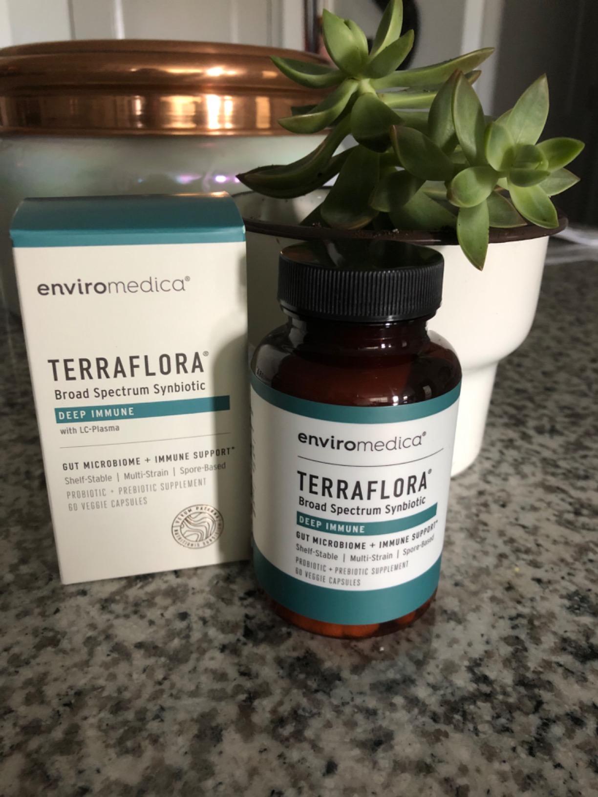 Terraflora Deep Immune Synbiotic - SBO Probiotic and Prebiotic, Immune Support, Gut Health, Soil Based Spore Pre and Probiotics for Women and Men, LC-Plasma, Bacillus Coagulans, Subtilis, 60 Capsules customer photo 2