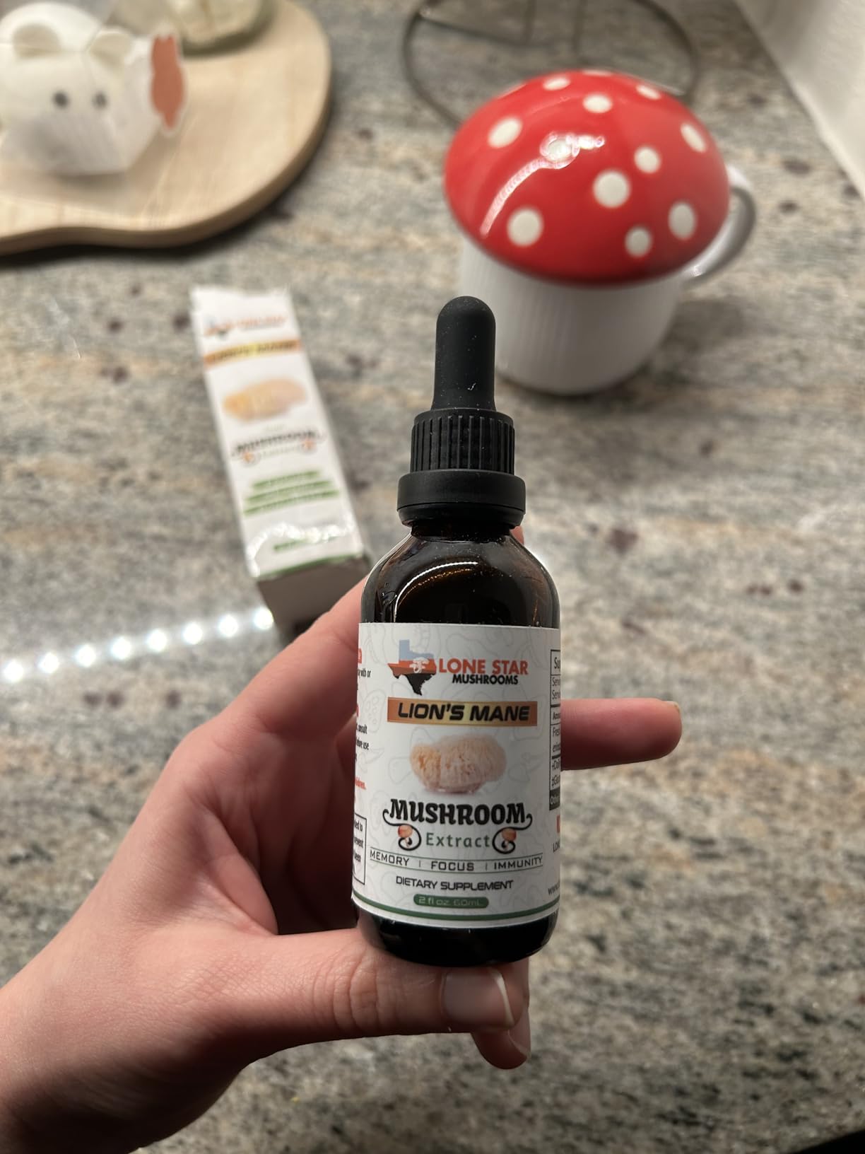 Lion's Mane Supplement Liquid Drops - Dual Extract Organic Lion's Mane Tincture for Morning Routine - Organic Fruiting Body Mushroom Extract, 2oz customer photo 1