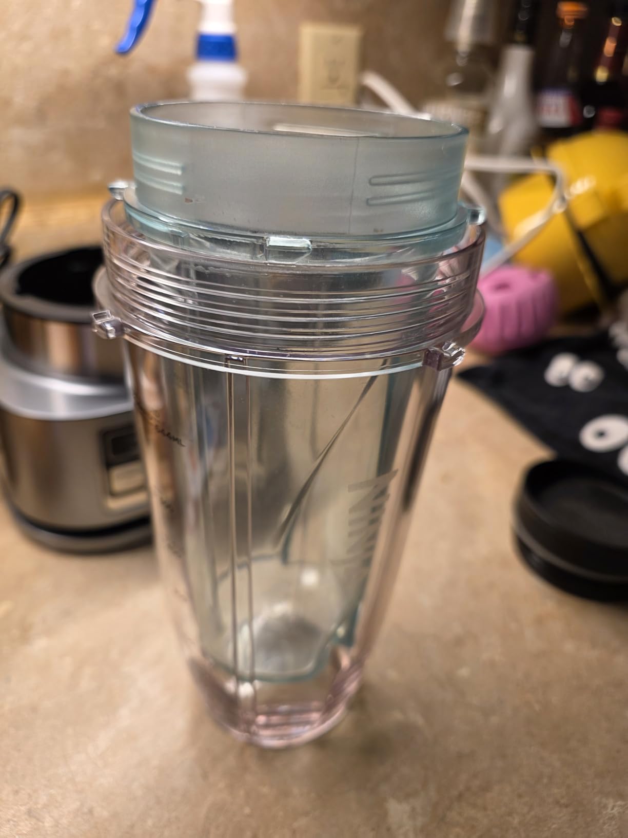 Ninja Foodi Personal Blender & Smoothie Bowl Maker, 1200PW, SS101 | smartTORQUE motor + Hybrid Edge blades. Smoothie bowl maker, nutrient extractor, (2) 24-oz cups. Dishwasher safe. customer photo 2