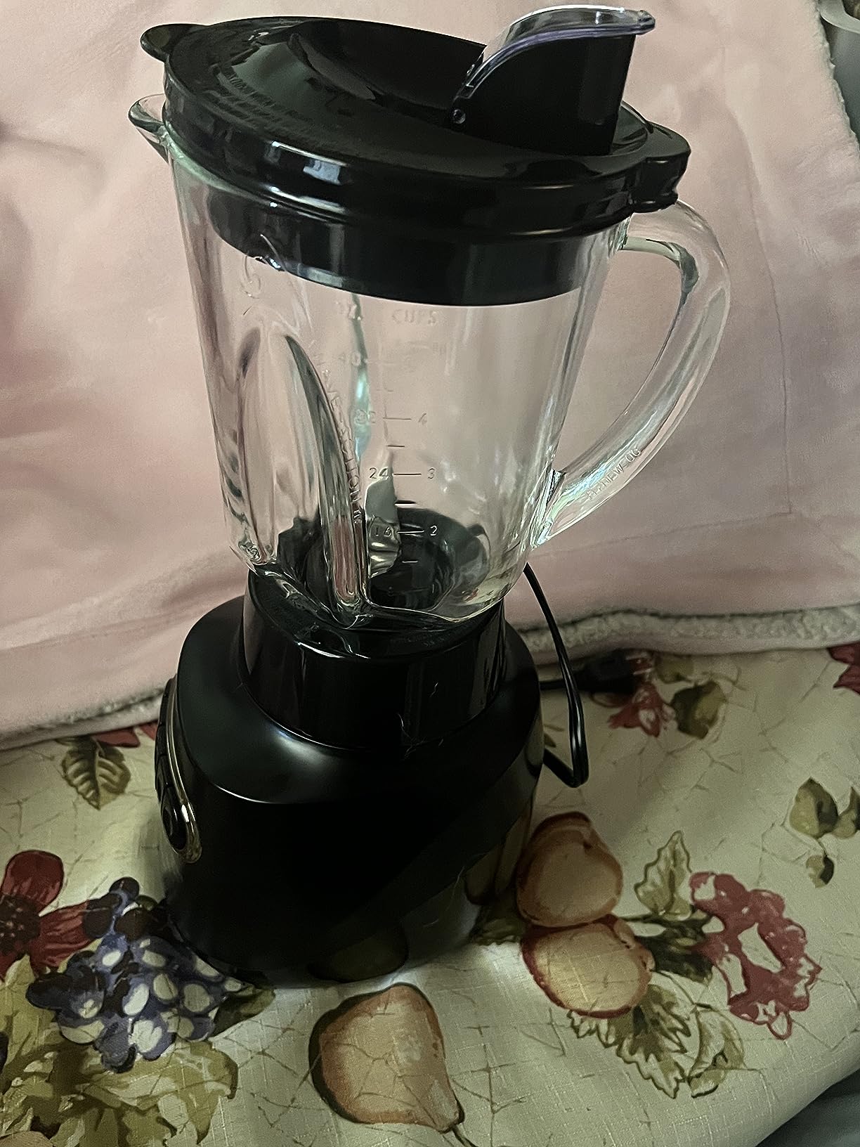 Hamilton Beach Wave Action Blender for Smoothies, Stainless Steel Ice Sabre Blades, 40oz Glass Jar, 800 Watts, Quiet Design, Black (58175) customer photo 2