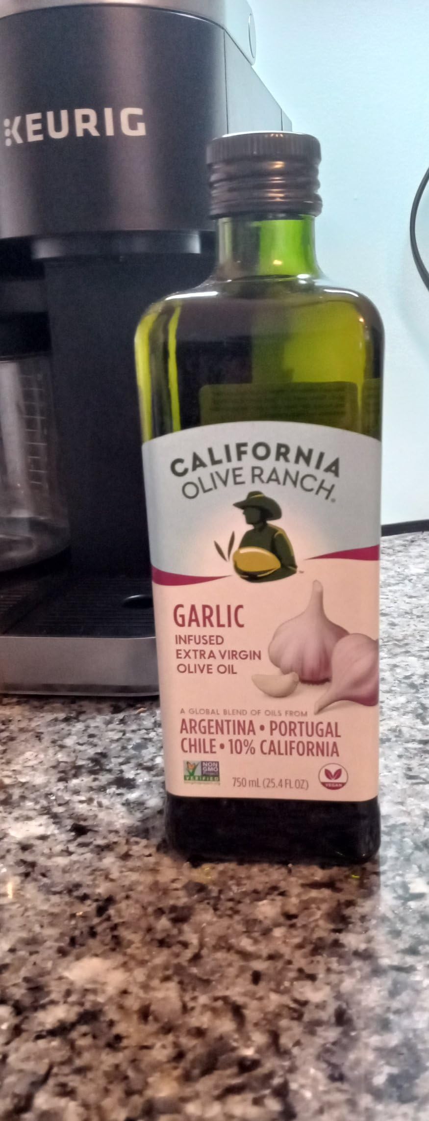 California Olive Ranch, Garlic Flavored Extra Virgin Olive Oil, 750mL (Pack of 1) customer photo 2