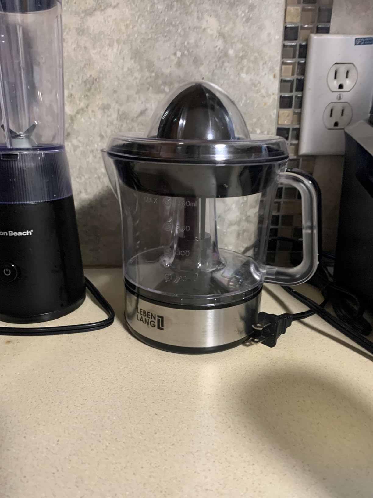 LEBENLANG Orange Juicer Electric - 2 cones & BPA-free I High juice yield & Large Volume I 24oz Lemon Juicer Squeezer I Electric Citrus Juicer Orange Juice Press Juicers Exprimidor De Naranjas Limones customer photo 2