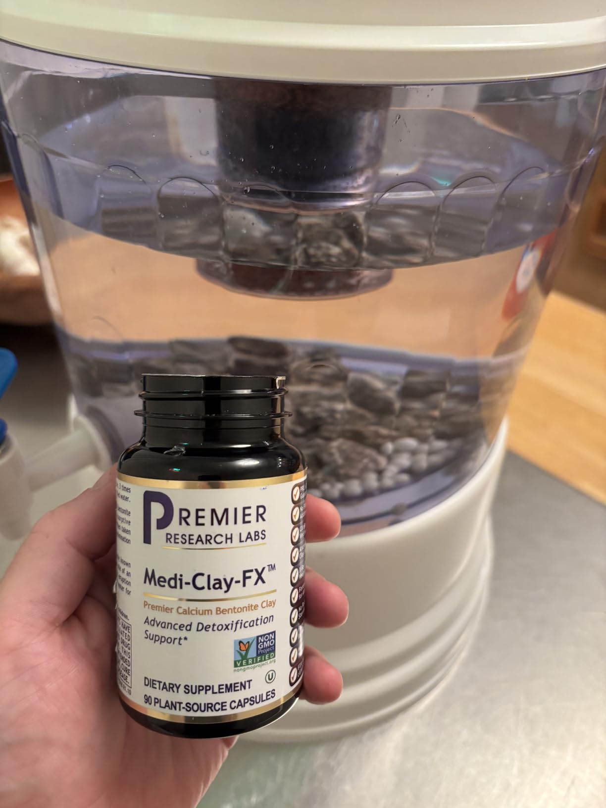 Premier Research Labs Medi-Clay-FX: Bentonite Clay Capsules for Detoxification | Food Grade Smectite Supplement | Absorb Toxins, Supports Cellular Health and Mold Detox - 90 Capsules customer photo 2