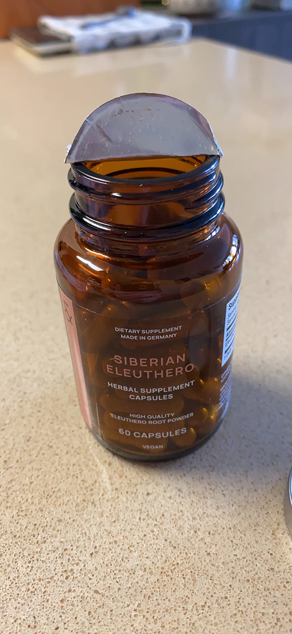 CLAV Siberian Ginseng - 900mg Eleuthero Root Powder - Energy Supplement - Reduction of Tiredness & Fatigue - 60 Ginseng Capsules - Made in Germany customer photo 1