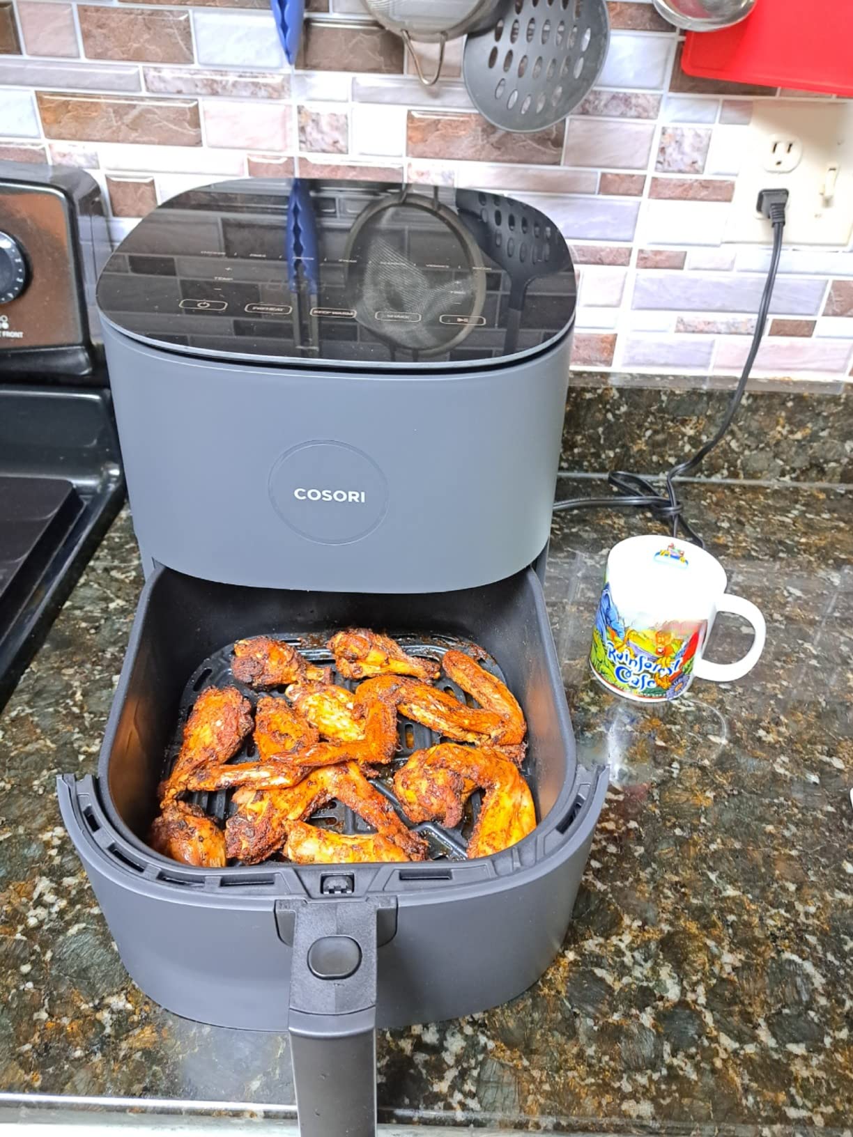 Cosori Air Fryer Pro, Compact 5QT, Ceramic Coating, 7 Presets with Preheat and Keep Warm, 450F, Shake Reminder, 130+ In-App Recipes, Nonstick and Dishwasher-Safe Basket, Gray customer photo 1