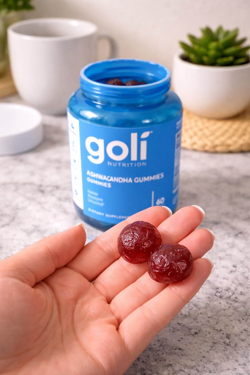 Goli Ashwagandha & Vitamin D Gummy - 60 Count - Mixed Berry, KSM-66, Vegan, Plant Based, Non-GMO, Gluten-Free & Gelatin Free customer photo 1