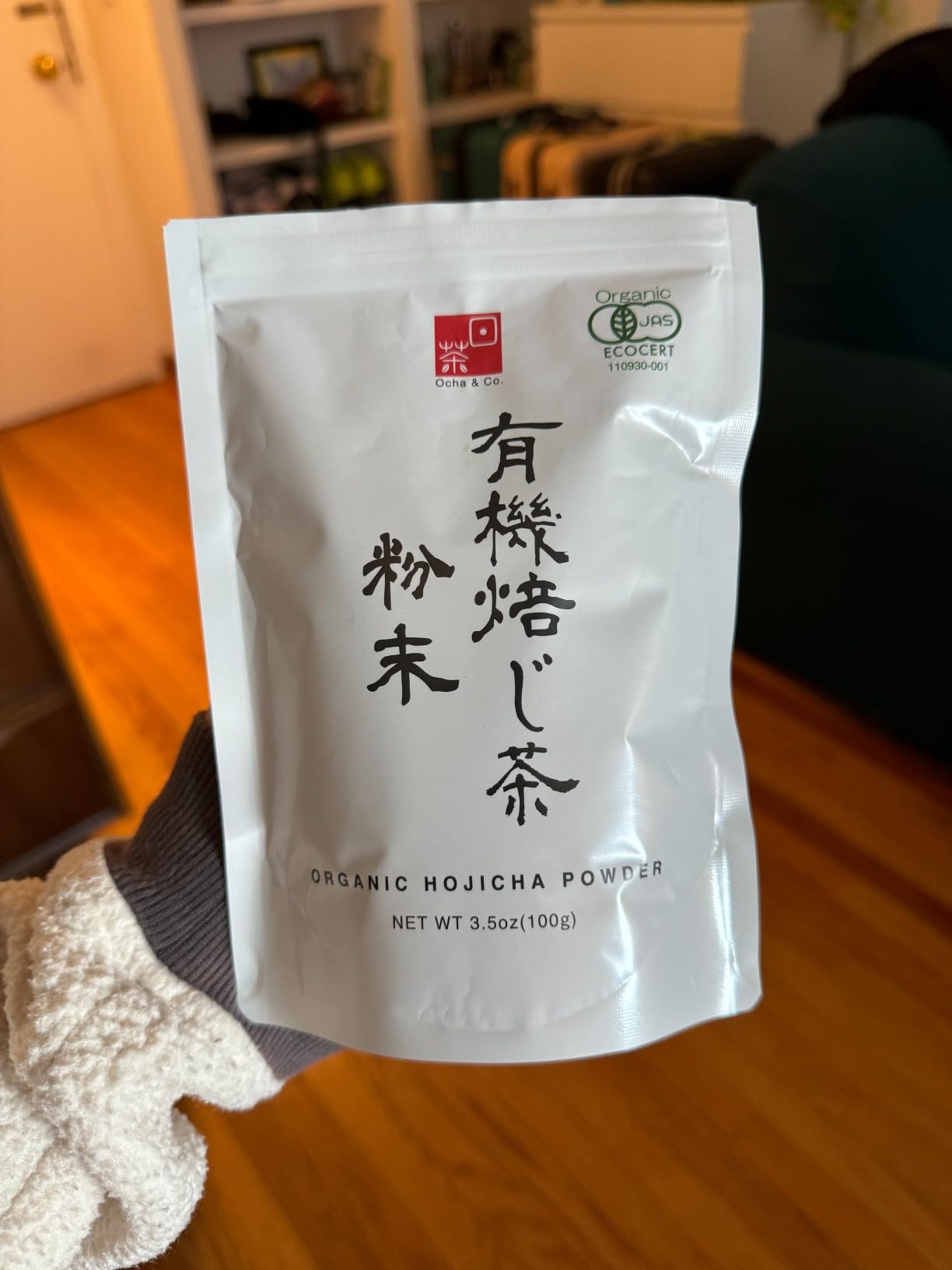 Ocha & Co. Hojicha Powder - Japanese Organic Roasted Green Tea Latte Powder - Houjicha Green Tea Blend Made From Powdered Kukicha and Sencha - Low Caffeine Tea with a Sweet, Smoky Taste, 100g/3.5oz. customer photo 1