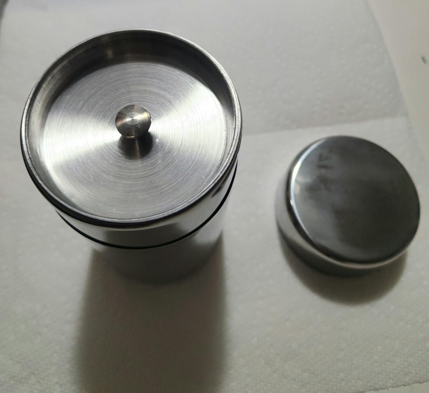Tyenaza Tea Canister, Double Seal Stainless Steel Tea Tin Canister with Airtight Double Lids for Loose Tea Coffee Candy Herbs and Spices Storage(l) customer photo 2