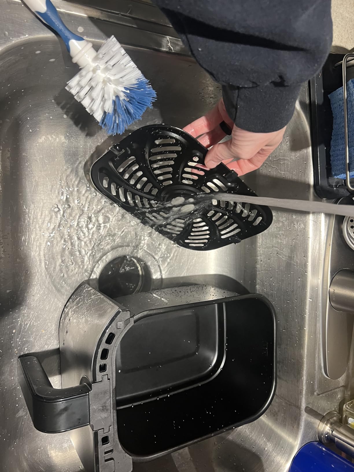 Chefman TurboFry Touch Dual Air Fryer, Double Basket Capacity, One-Touch Digital Controls And Shake Reminder For The Perfect Crispy And Low-Calorie Finish customer photo 2