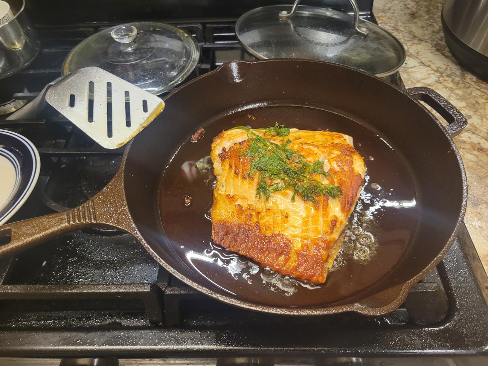 Mercer Culinary Pre-Seasoned Cast Iron Skillet, 10.25-Inch customer photo 2