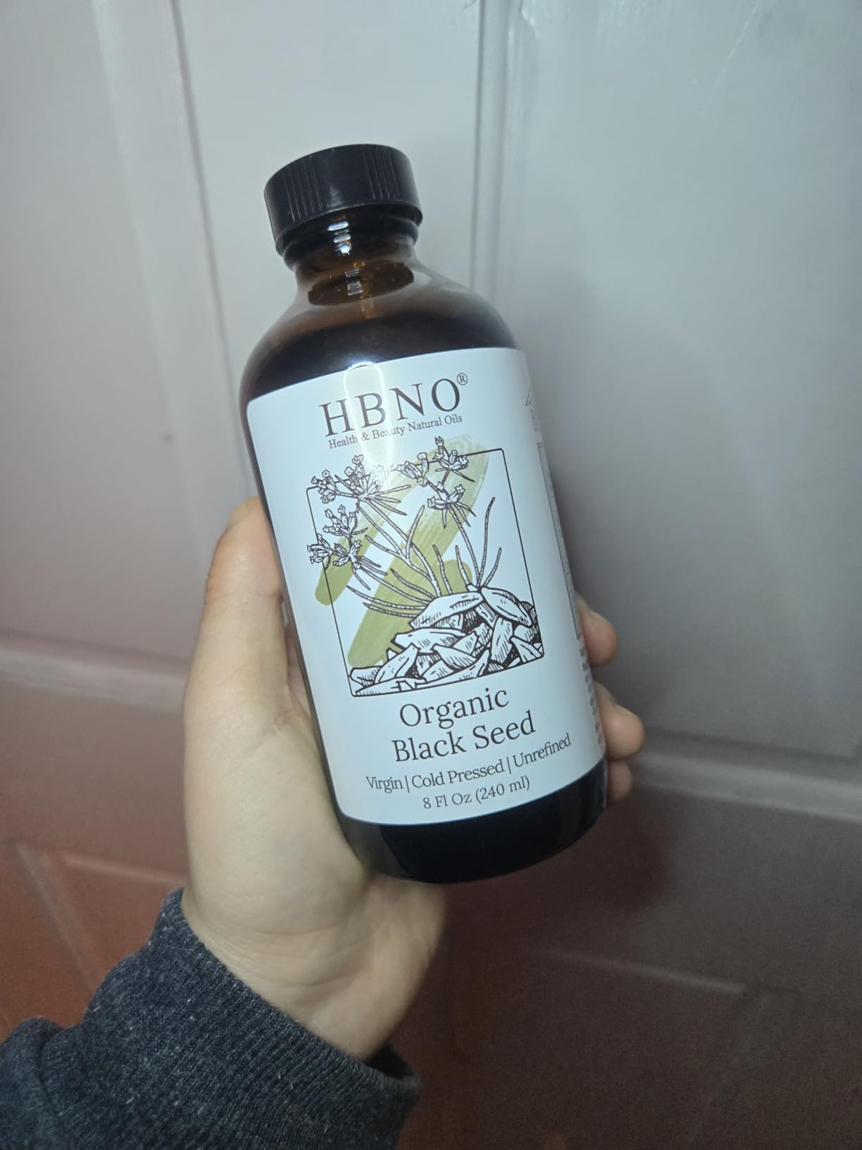 HBNO Organic Black Seed Oil - Huge 4oz (120ml) Glass Bottle Value Size - USDA Certified Organic Black Seed Oil, Cold Pressed for Face, Body, Lips, Shampoo & Conditioner customer photo 2