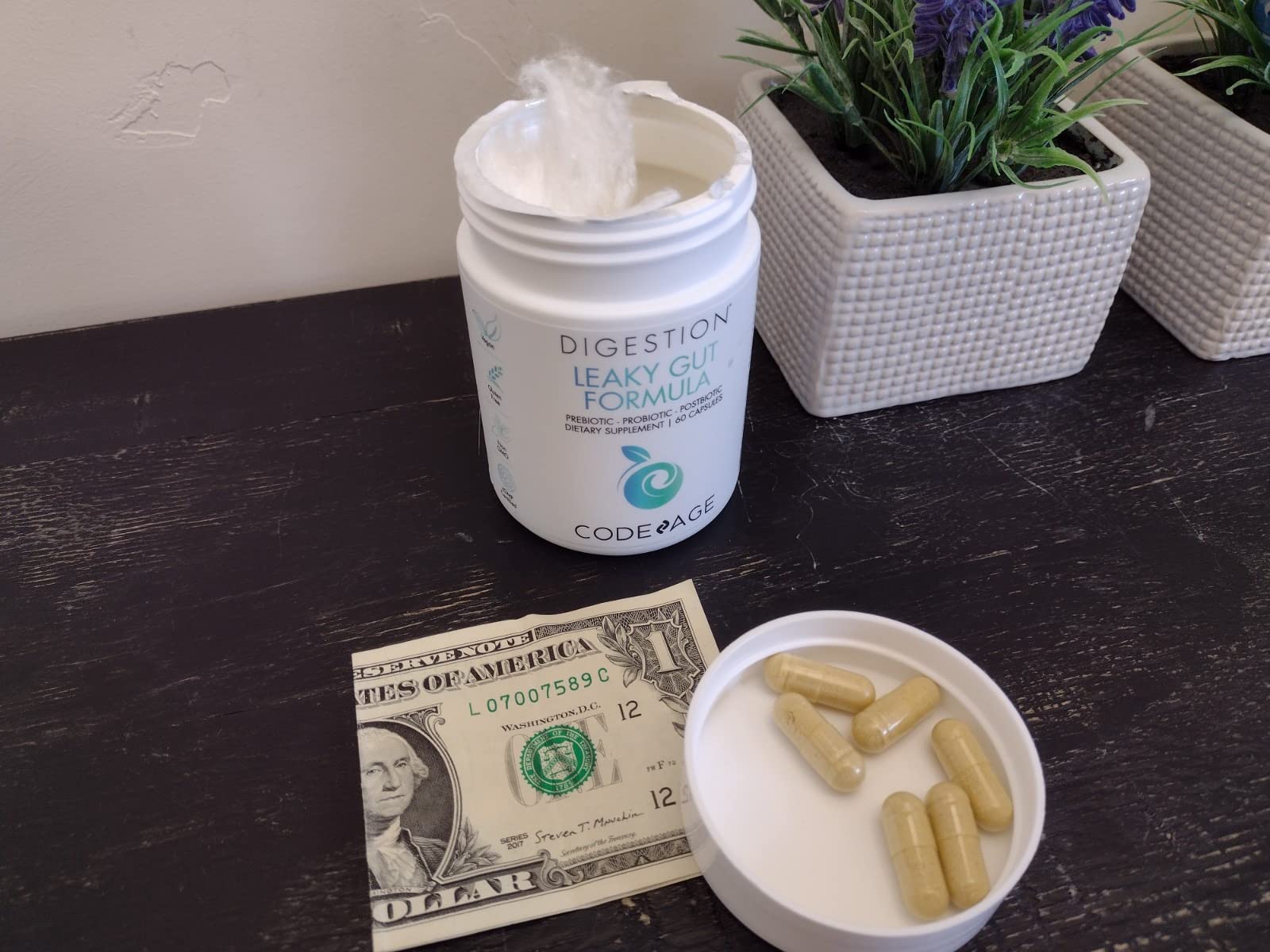 Codeage Leaky Gut Supplement, L-Glutamine, N-Acetylglucosamine, Probiotic, Butyric Acid, Polyphenols, Quercetin, DGL, Marshmallow Root, Berberine, BioPerine, Cinnamon, Vegan, Non-GMO, 60 Capsules customer photo 1
