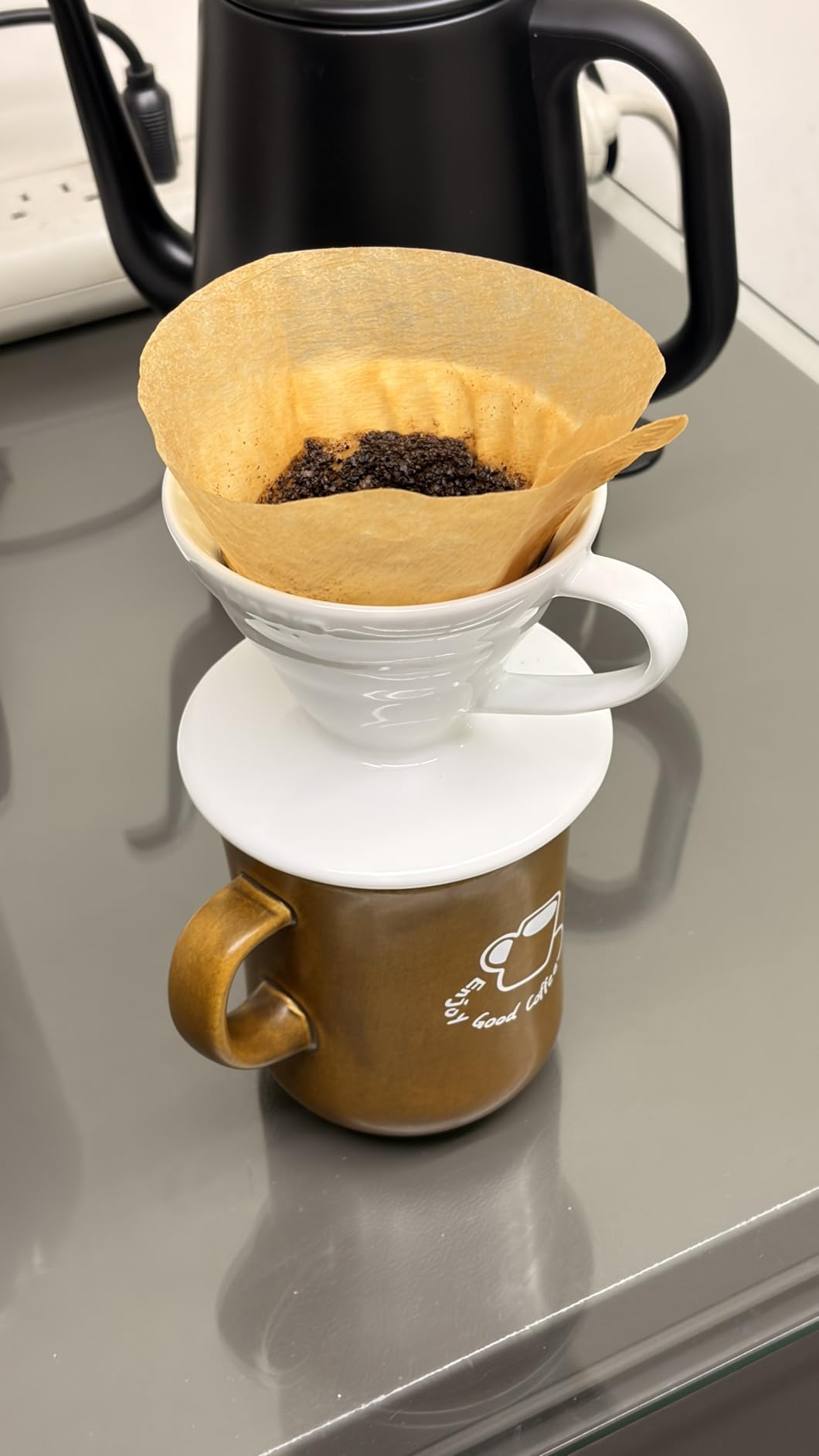 Hario V60 Ceramic Coffee Dripper Pour Over Cone Coffee Maker Size 01, White customer photo 1