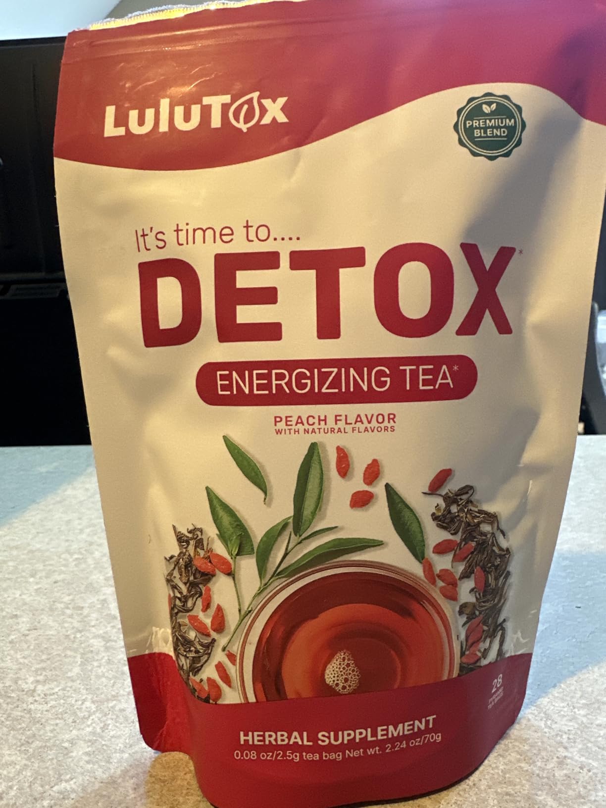 LULUTOX Detox Tea - Herbal Blend with Dandelion, Ginseng, and Ginger - Supports A Healthy Weight, Digestive Health - Vegan, All Natural, Laxative-Free - Peach Flavor (28 Servings) customer photo 1