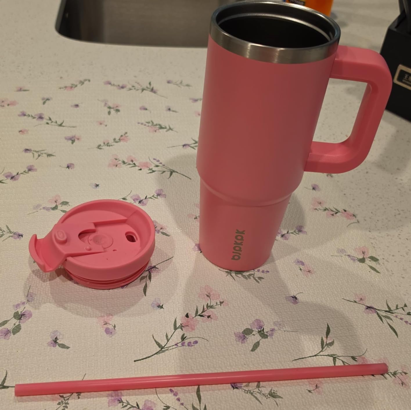 Meoky 24 oz Insulated Tumbler with Lid and Straw, Stainless Steel Vacuum Insulated Tumbler, Keeps Cold for 24 Hours, 100% Leak Proof, Fits in Car Cup Holder (Lilac) customer photo 1
