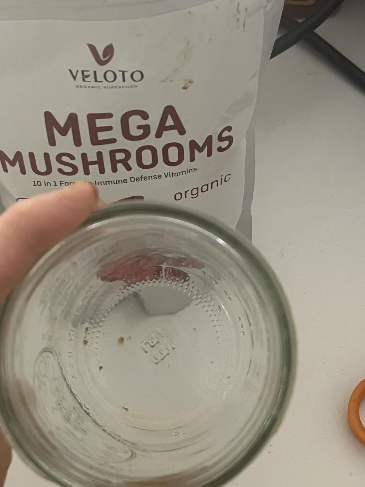 VELOTO Organic Mega Mushroom Powder Blend, 10 in 1 Complex Mushroom Extract Powder Herbal Supplement with Reishi, Cordyceps, Chaga, Lion's Mane, Vegan & More, Sustainably US Grown, Filler Free, 10oz customer photo 1