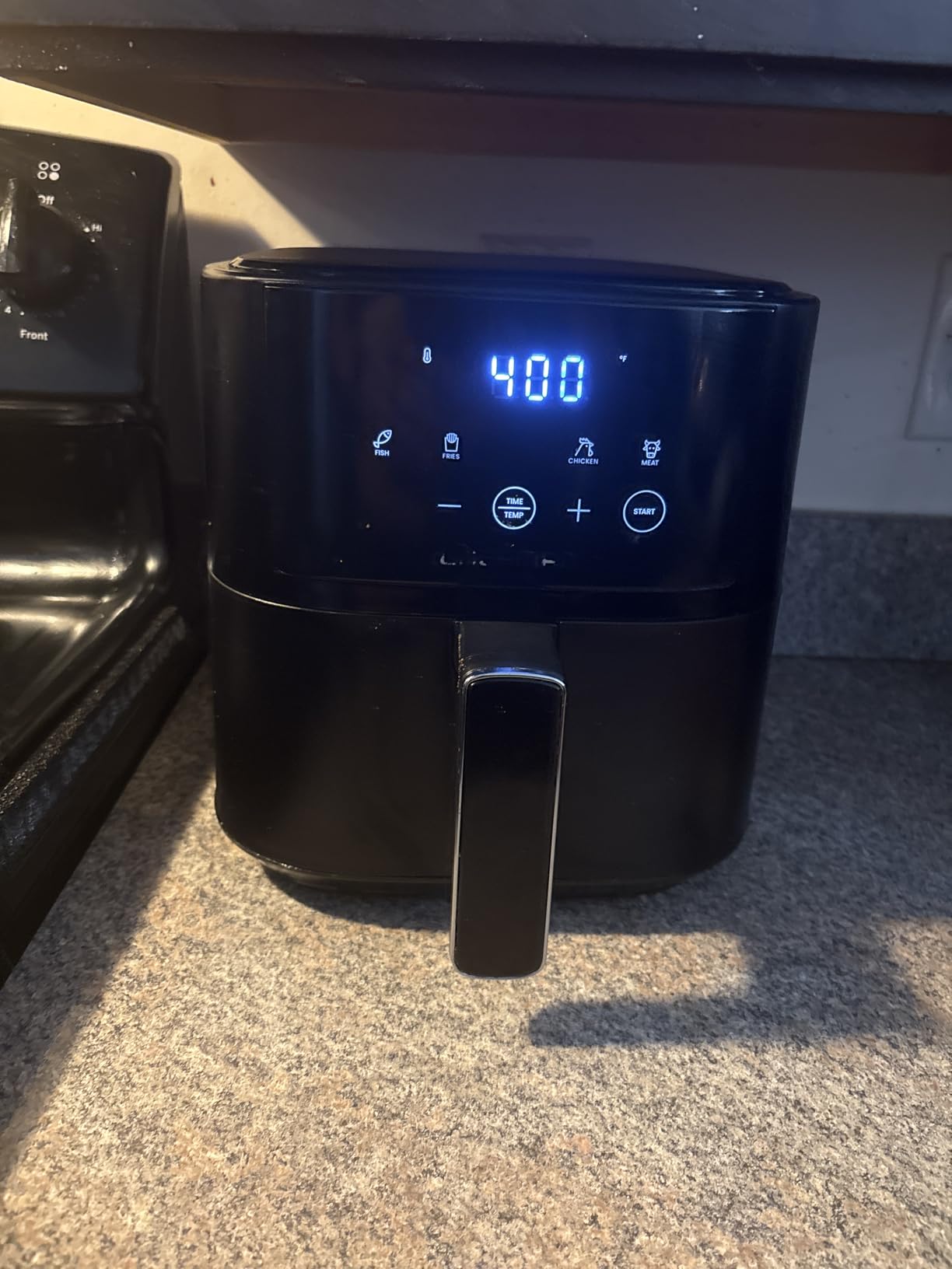 Chefman Air Fryer, 4 QT Compact Airfryer for Quick and Easy Meals in Minutes, Hi-Fry Technology for Extra Crisp, Touchscreen Controls with 4 Presets, Nonstick and Dishwasher Safe Basket, Black customer photo 2