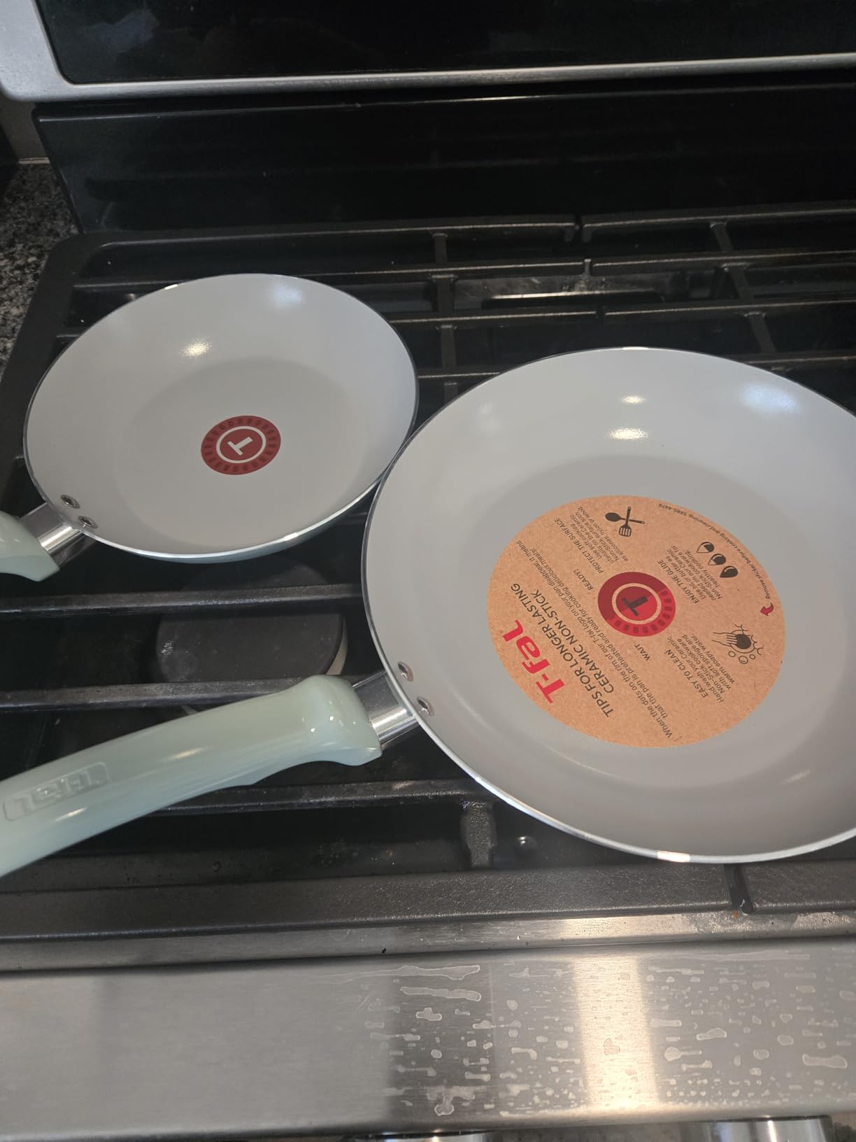 T-Fal Refresh Ceramic Pots and Pans Set, 20-Piece Nonstick Cookware Set, Stockpot, Griddle, Frying Pans, Utensils, Moon Grey customer photo 2