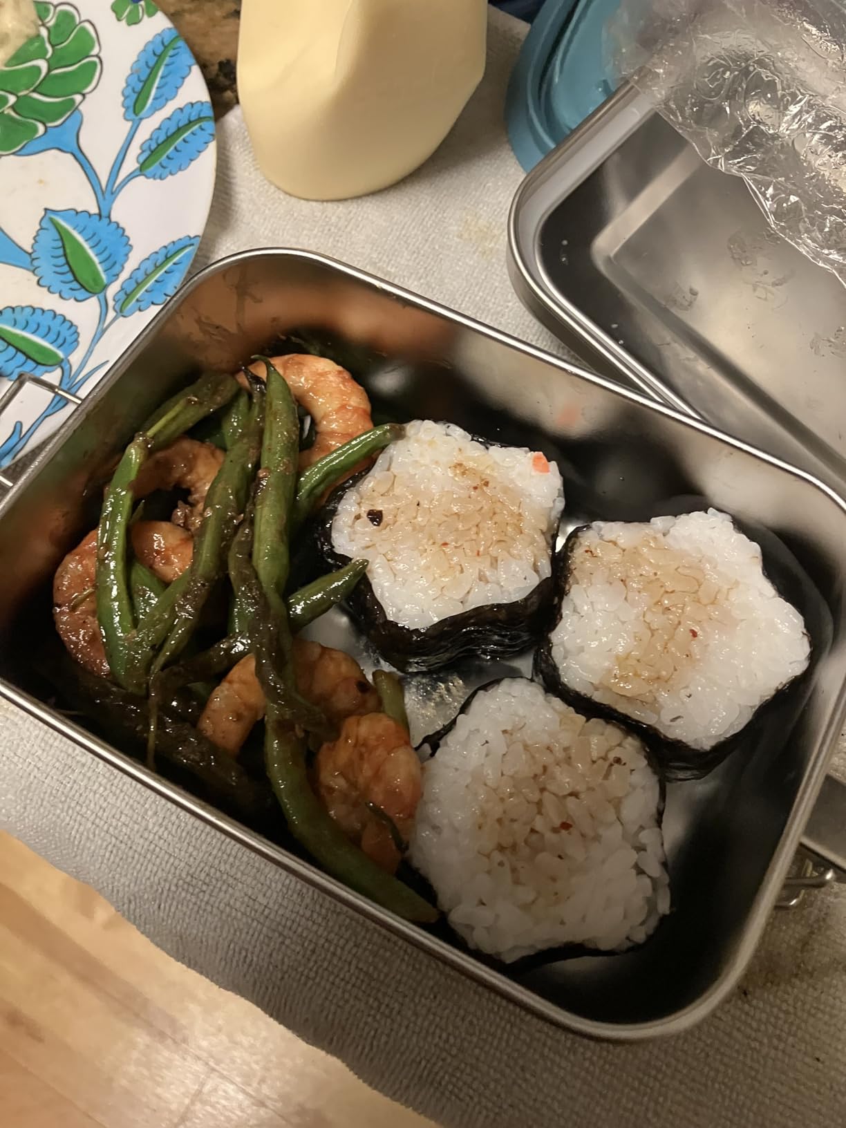 TeamFar Stainless Steel Bento Box, 28oz/850ML Small Metal Bento Lunch Box Container for Adults/Kids, for Home/School/Office/Travel, With 2 Removable Dividers, Leak-Proof & Dishwasher Safe customer photo 1